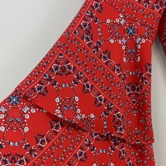 Altar’d State MacKenzie Crop Top with Bell Sleeves NWT Large - Picture 8 of 8